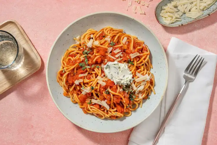 EƩn-pot-spaghetti met tomatensaus